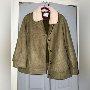 🧥NWT Old Navy Petite Olive Green Jacket with Cream Collar XL